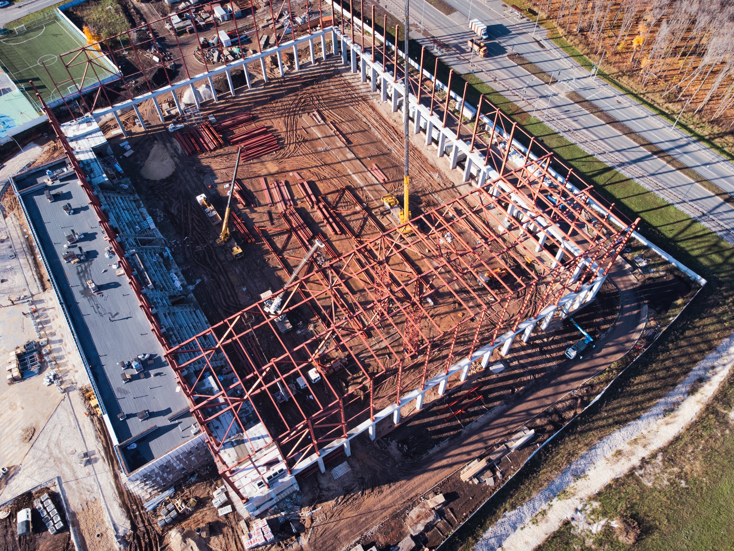 Truck cranes — metal frame construction aerial